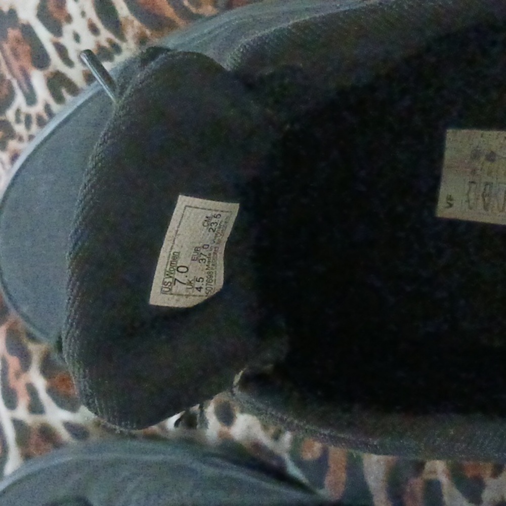 Womens black size 7 vans - Picture 2 of 4